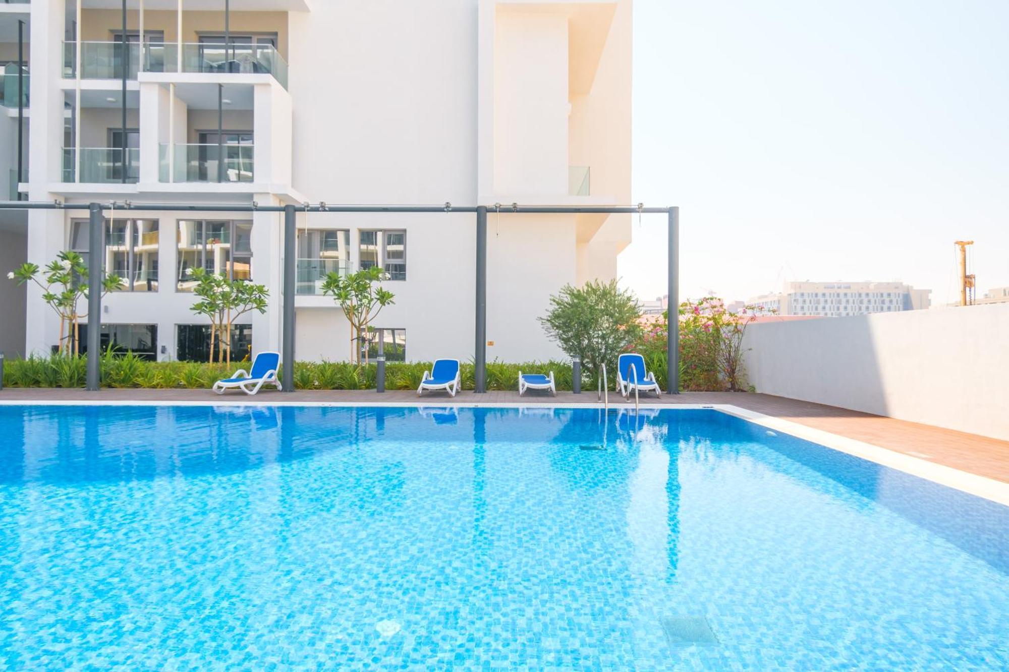 Industrial Chic Retreat Apartment Al Qurayyah Bagian luar foto